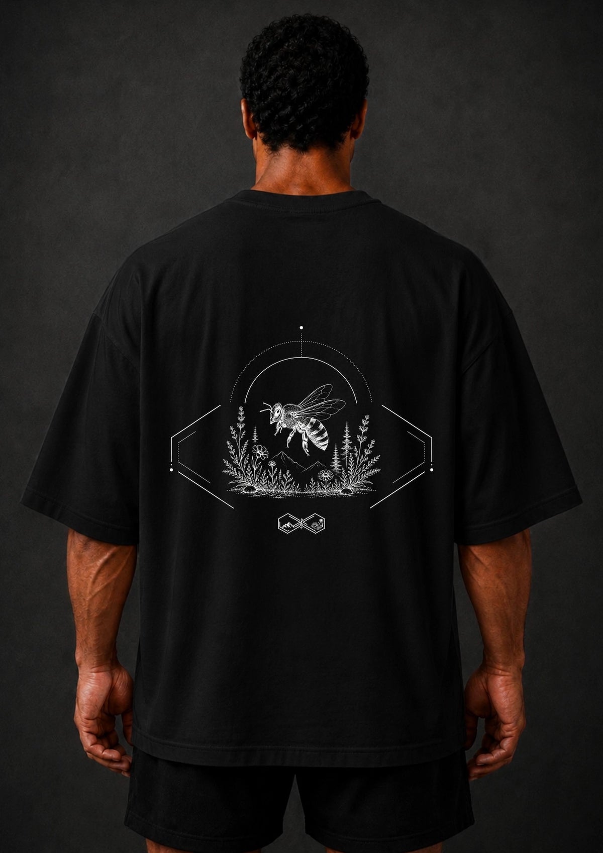 Bee Wildlife Graphic T-Shirt Black Men Back view